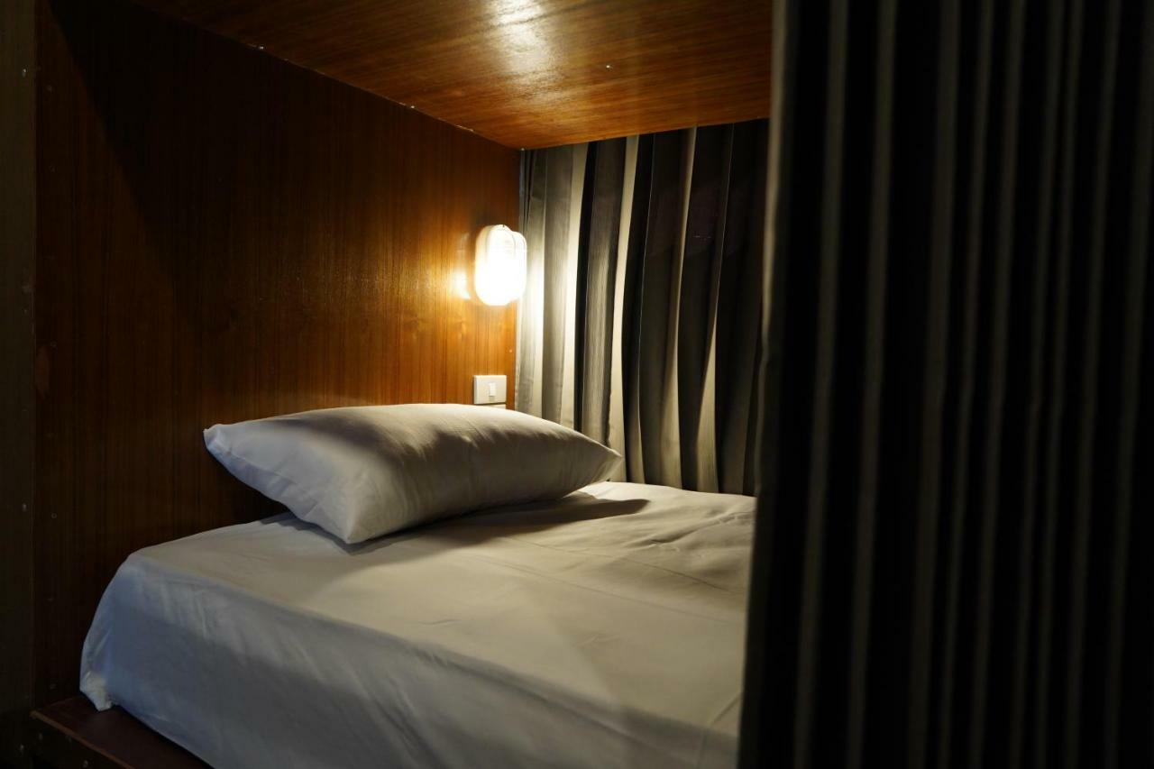 Slee Hostel Chiangmai (Adults Only) Chiang Mai Exteriör bild